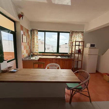 Luminoso Atico Loft Con Terraza Junto A La Playa דירה טמאדוסטה