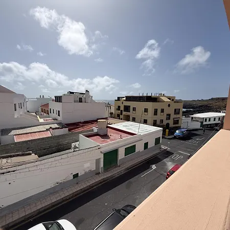 Luminoso Atico Loft Con Terraza Junto A La Playa Tamaduste
